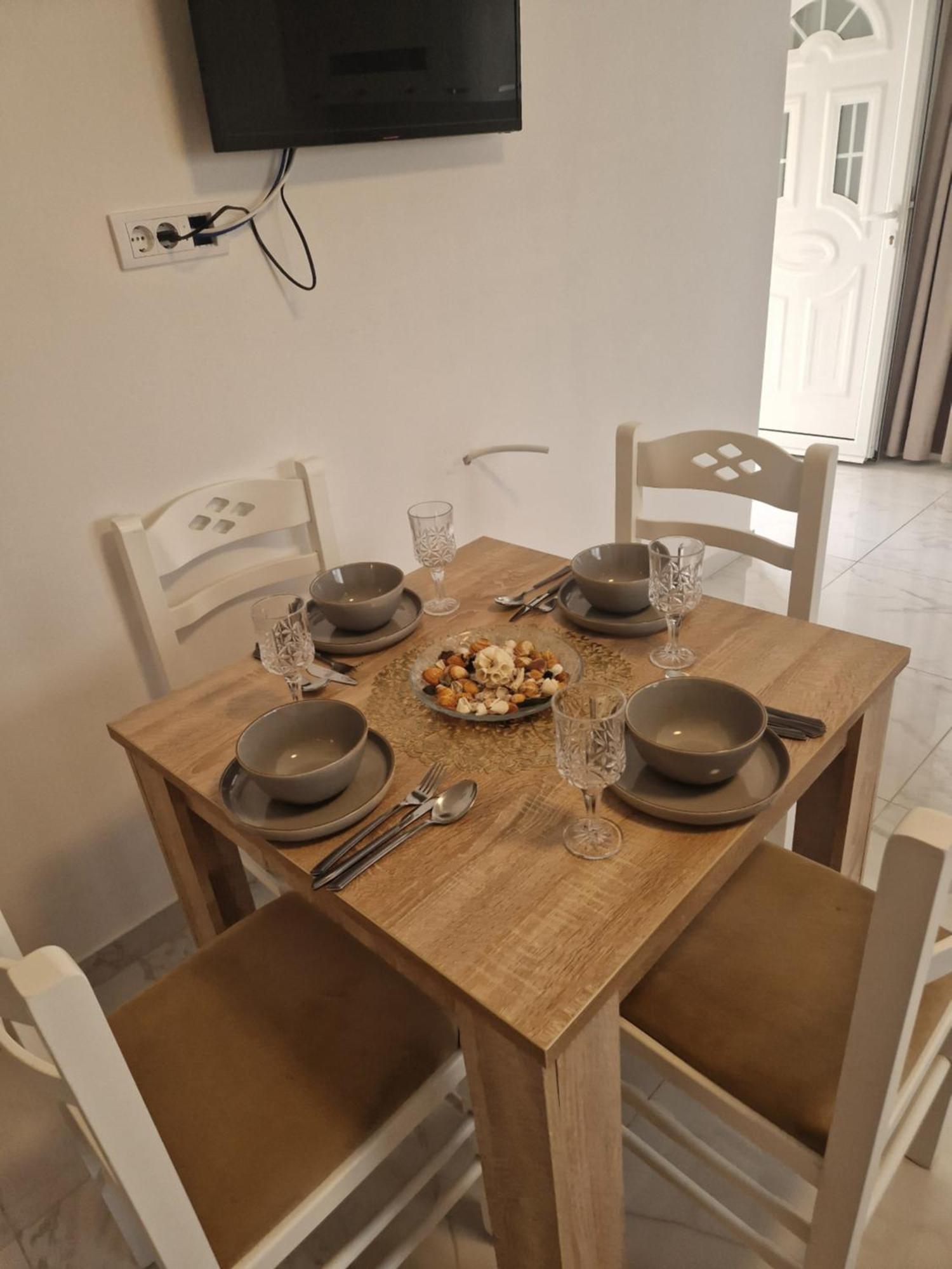 Ivana Apartments Ulcinj Bagian luar foto