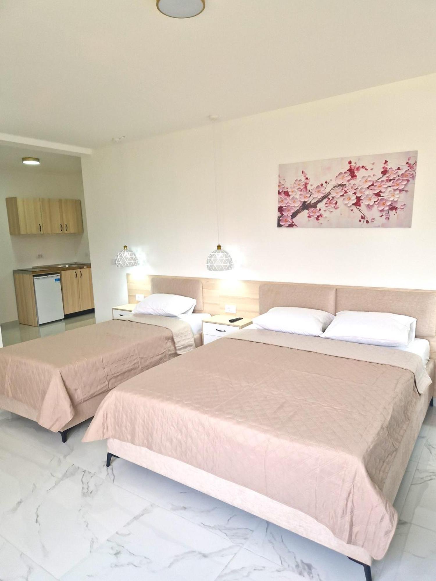Ivana Apartments Ulcinj Bagian luar foto