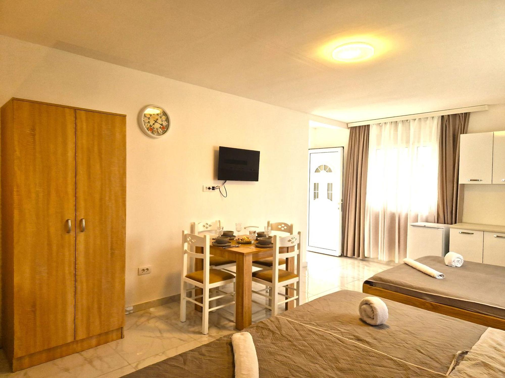 Ivana Apartments Ulcinj Bagian luar foto