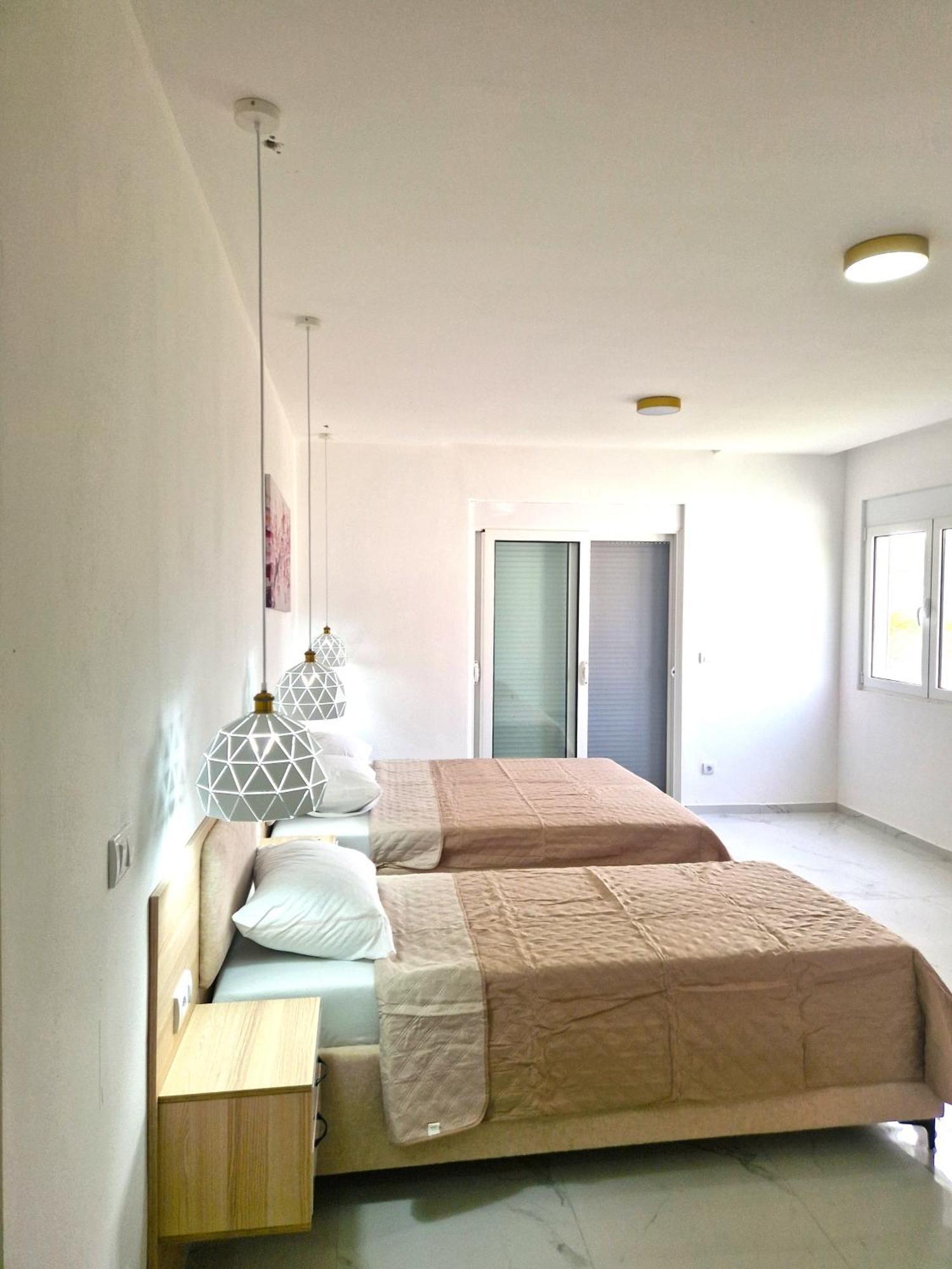 Ivana Apartments Ulcinj Bagian luar foto