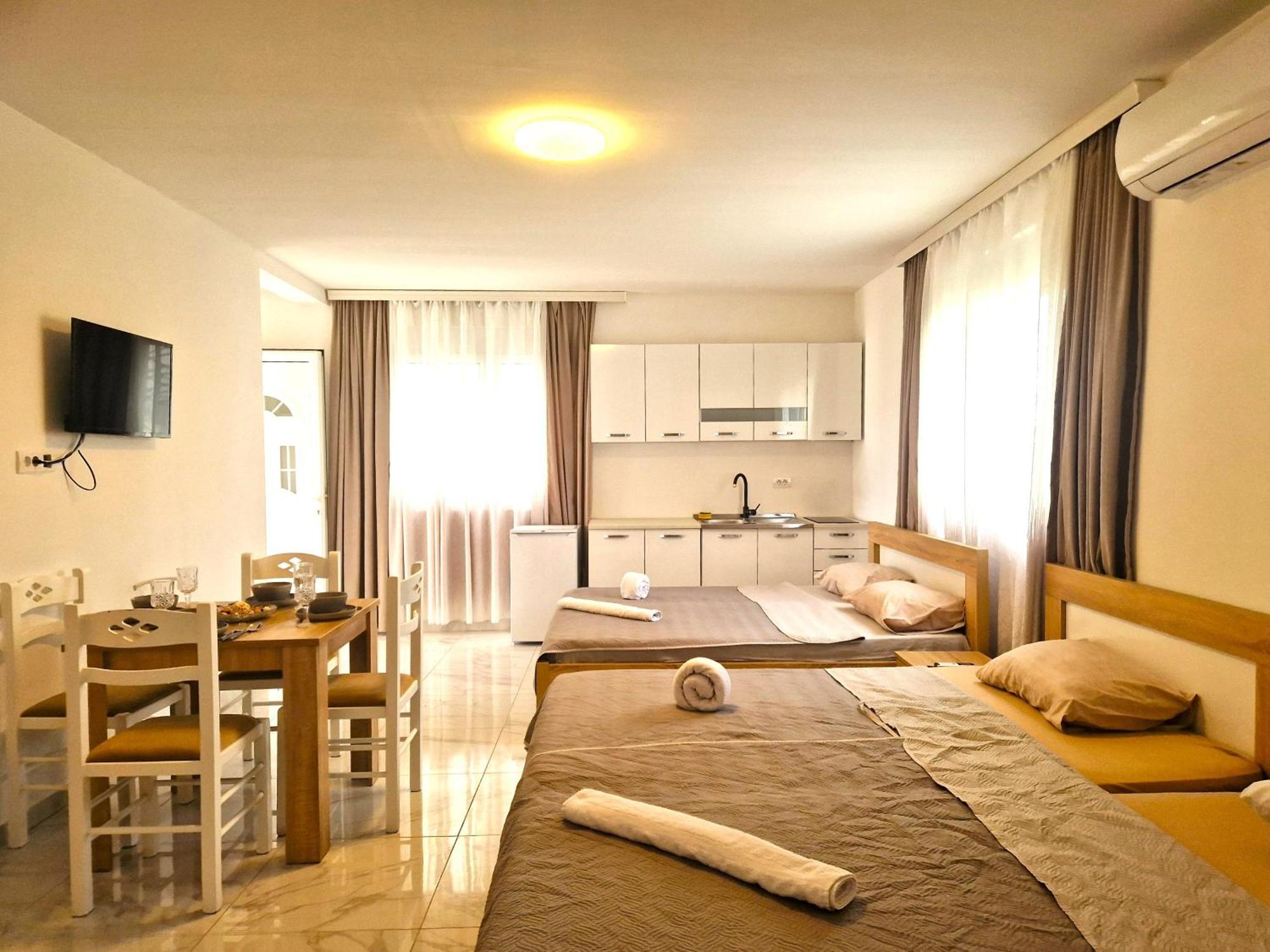 Ivana Apartments Ulcinj Bagian luar foto