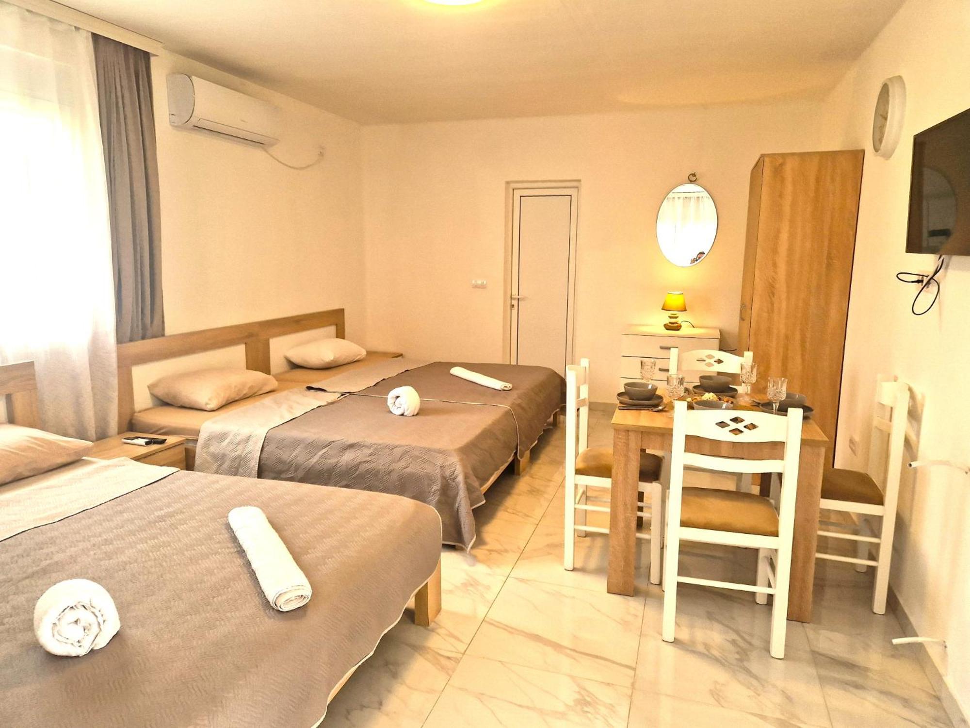 Ivana Apartments Ulcinj Bagian luar foto