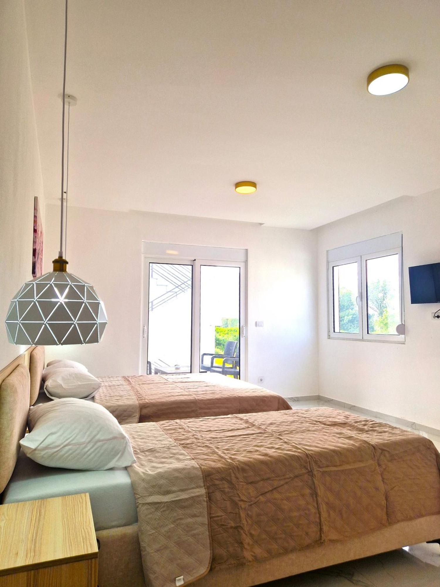 Ivana Apartments Ulcinj Bagian luar foto