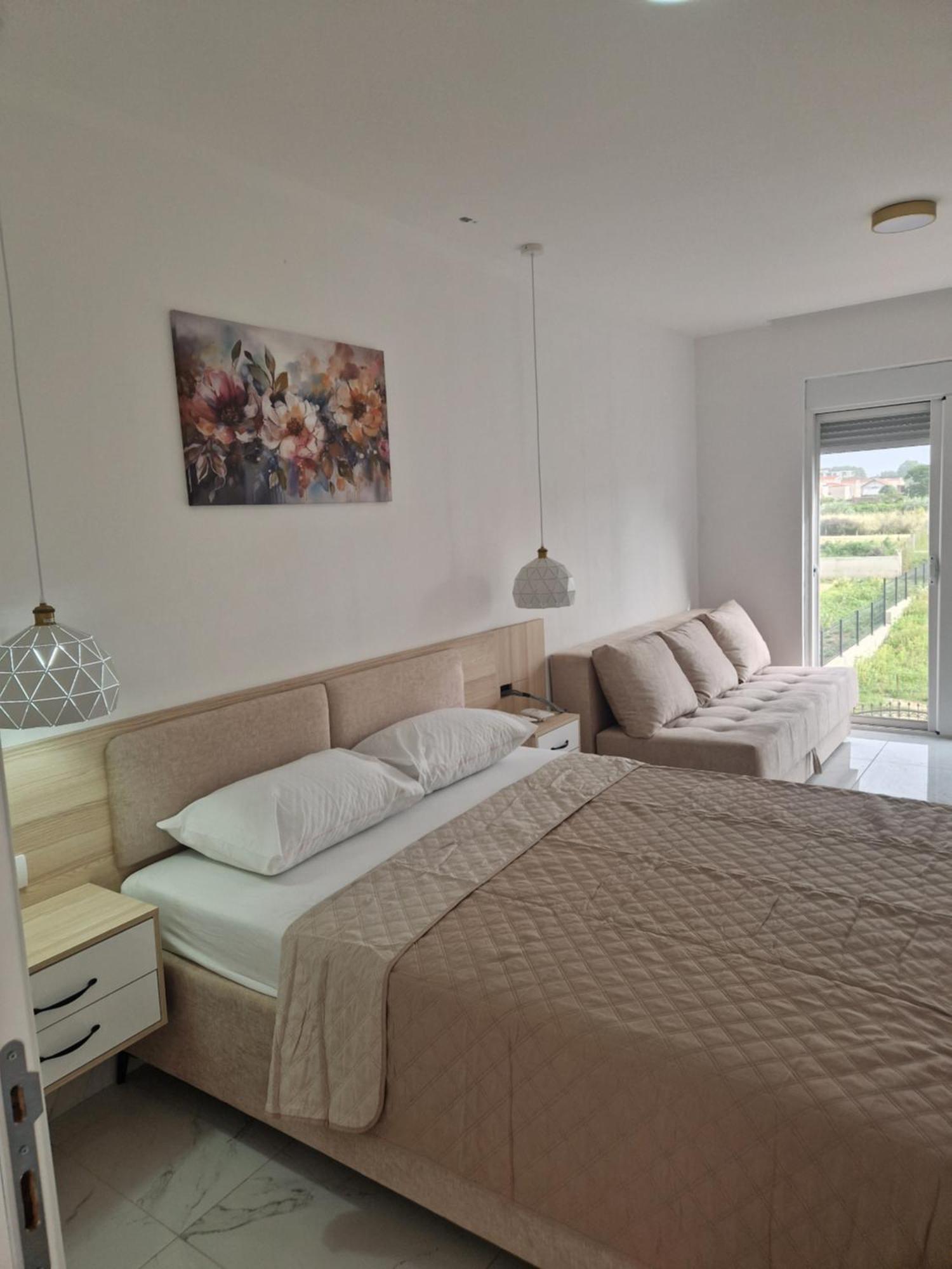 Ivana Apartments Ulcinj Bagian luar foto