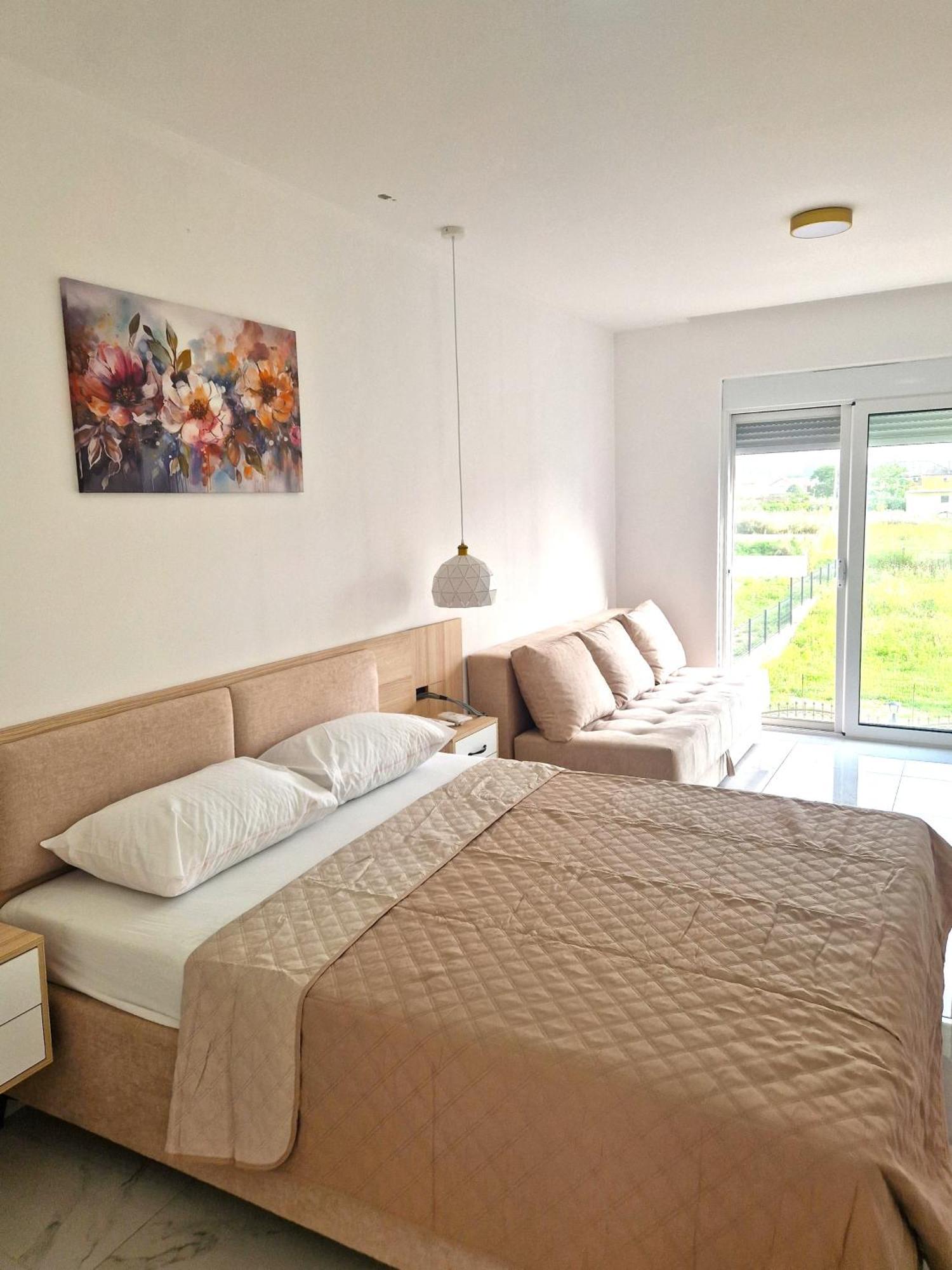 Ivana Apartments Ulcinj Bagian luar foto