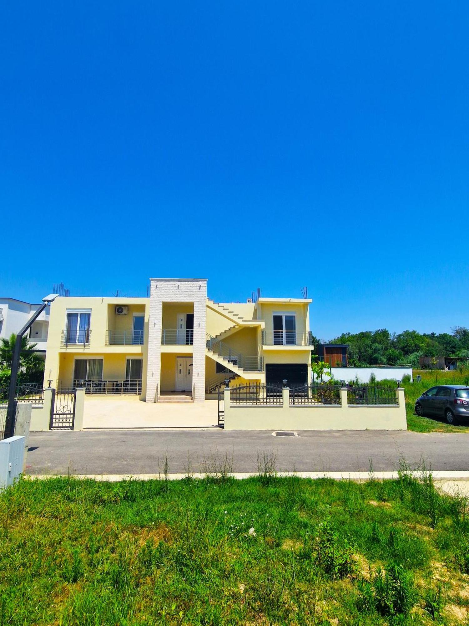 Ivana Apartments Ulcinj Bagian luar foto