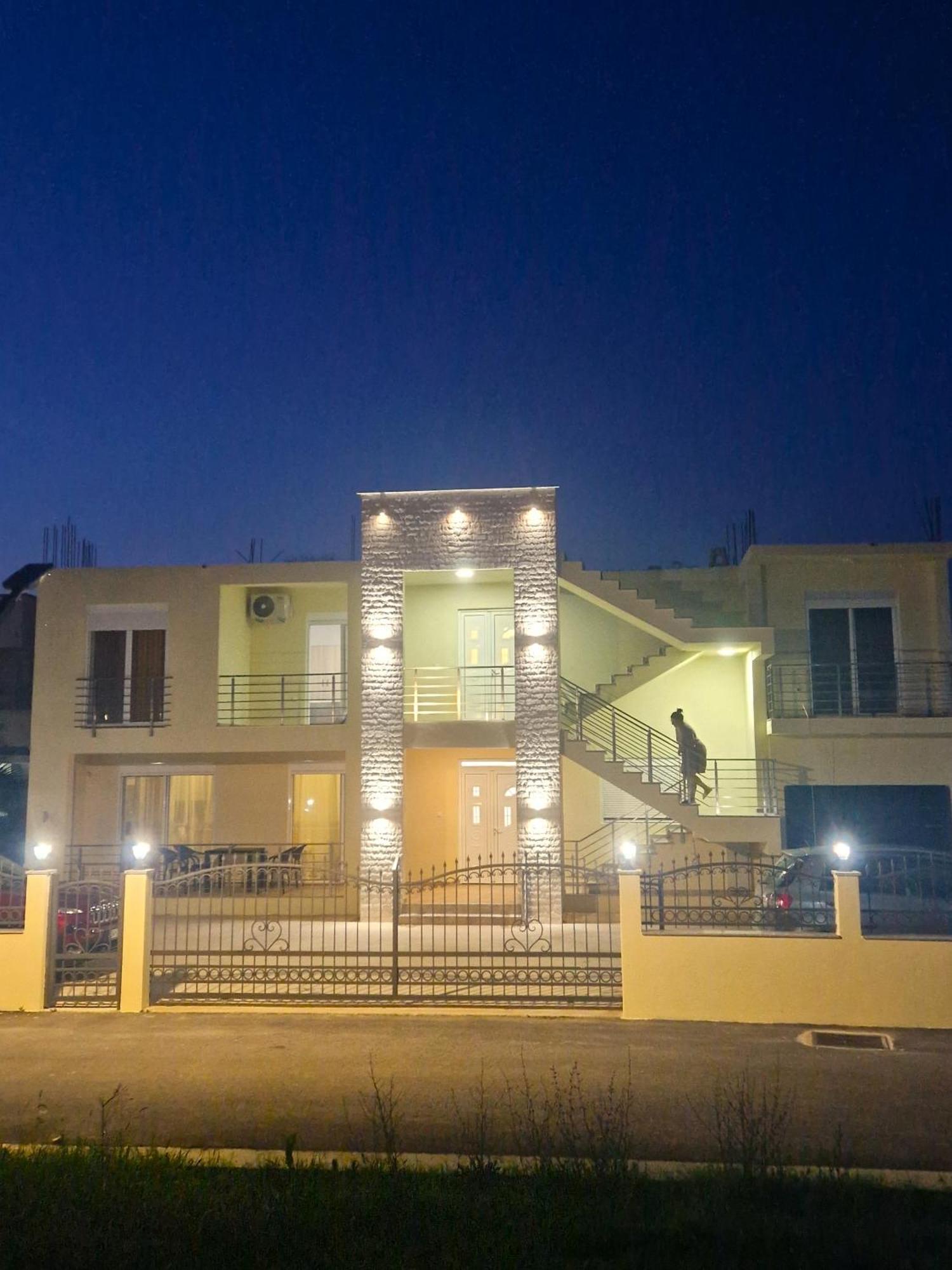 Ivana Apartments Ulcinj Bagian luar foto